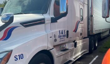 
									Freightliner Cascadia Sleeper 2018 full								