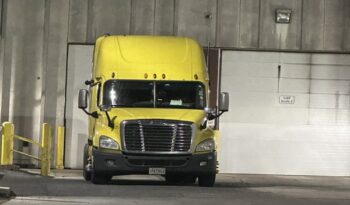 
									Freightliner Cascadia Sleeper 2012 full								