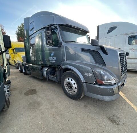 
								Volvo VNL64T Sleeper 2015 full									