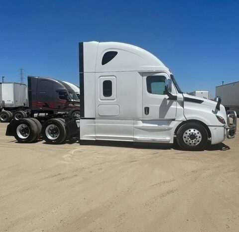 
								Freightliner Cascadia Sleeper 2019 full									