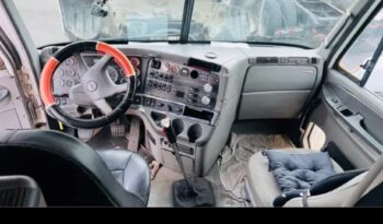 
									Freightliner Colombia Sleeper 2006 full								